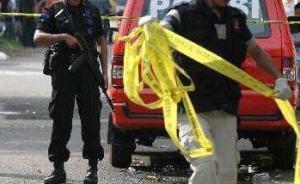 印尼恐怖分子嫌疑人妻兒拒捕，對峙12小時(shí)后引爆炸彈身亡