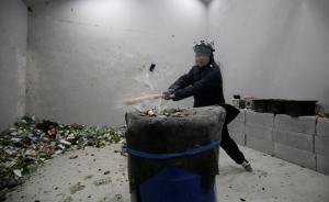 直播錄像丨今天你砸了嗎？北京白領(lǐng)發(fā)泄屋日砸酒瓶2000個