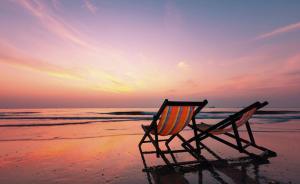 澎湃兩會快評｜想念五一小長假背后的休閑新渴望