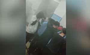 学生吵闹教官拿灭火器喷？校方：演练失误