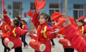 把握時代脈搏，聆聽時代聲音：落實全國兩會精神堅定文化自信