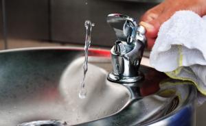 蔡仲光代表建議：設(shè)直飲水供水系統(tǒng)，北上廣深作為創(chuàng)新試點(diǎn)