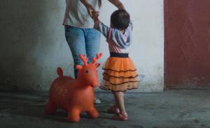 局部地方農(nóng)村早婚早孕現(xiàn)象引關(guān)注： 那些十六七歲的“父母”