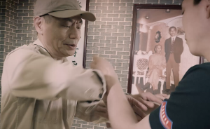 他為傳授詠春真功回到中國：有弟子上千，只缺傳人一名