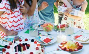 上万元生日宴、迪士尼豪华派对：孩子生日会不是为面子和攀比