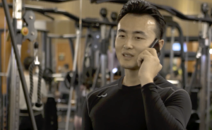 用聲音治愈你，北京“草莓先生”5年幫助5萬陌生人