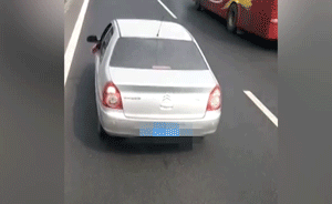 用命在搏！高速上開(kāi)斗氣車(chē)逼停大貨車(chē)