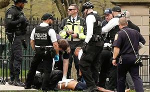 美國白宮外一男子點燃外套，已被逮捕送醫(yī)