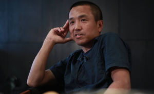 文艺高大上、商业LOW的时代过去，第六代导演仍背对观众