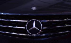 數(shù)據(jù)分析女車主維權(quán)事件：“傲慢”成網(wǎng)民評價涉事店家高頻詞