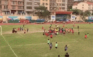 海南一高中足球联赛发生大规模斗殴，业余足球暴力屡禁不止