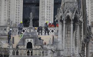 圣母院大火后法國社會(huì)分裂難消：“黃背心”醞釀更大規(guī)?？棺h