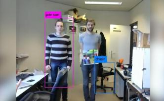 光憑一副圖案就可以騙過AI人臉監(jiān)控？