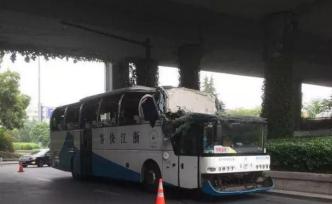 杭州通報大巴超高撞橋事故：6人皮外傷，司機排除酒駕毒駕