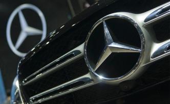 檢察日?qǐng)?bào)刊文批奔馳頂風(fēng)提價(jià)：收取金融服務(wù)費(fèi)底氣何來