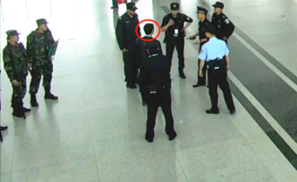 一傷害案嫌疑人欲搭機(jī)潛逃，進(jìn)杭州蕭山機(jī)場(chǎng)航站樓3分鐘被擒