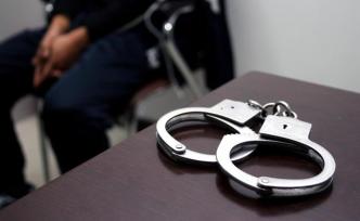 河南上蔡闯红灯且殴打辅警嫌疑人到案，警方曾悬赏一万征线索