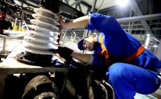 機(jī)器換人②︱在場(chǎng)的“局外人”：企業(yè)升級(jí)過程中的工人