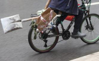 農(nóng)民工工錢水漲船高，北京工地上演“搶人大戰(zhàn)”