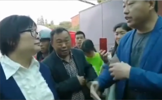 浙江金華一民校出現(xiàn)食品安全問(wèn)題13名學(xué)生送醫(yī)，校長(zhǎng)被罷免