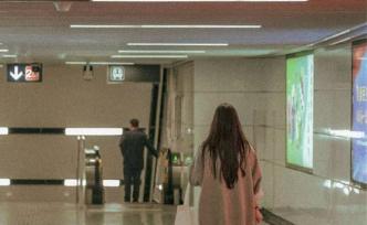 网红博主的自白：直播卸妆圈粉无数，背后的辛酸你根本想不到