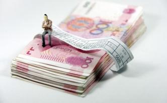 工作10年月入不過萬？近八成中國人靠什么養(yǎng)家？