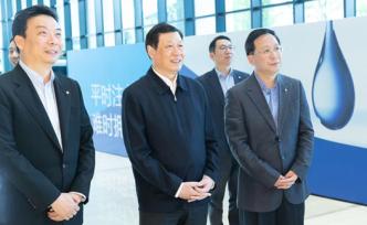 應(yīng)勇調(diào)研券商和保險(xiǎn)企業(yè)，抓住機(jī)遇打造全球一流金融服務(wù)商