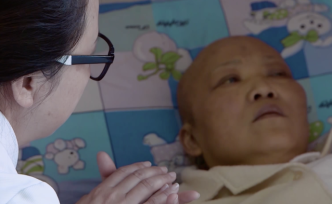 不负人间，绝症奶奶执意捐献眼角膜