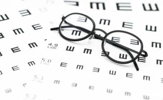 上海學生近視檢出率高于全國平均，三成日戶外活動不到1小時