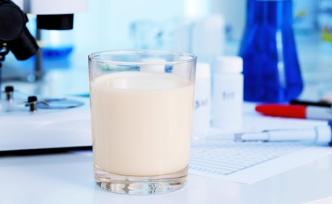 人造奶取代牛奶？成本是普通奶2倍多，模仿口味復(fù)制不了精華