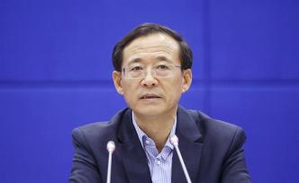 劉士余同志涉嫌違紀(jì)違法，主動(dòng)投案，目前正在配合審查調(diào)查