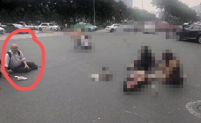 香港官员广州车祸现场被指碰瓷:真受伤了