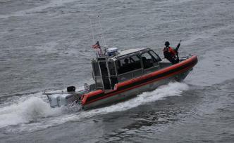 美國(guó)2架水上飛機(jī)相撞致3死10傷，另有3人失蹤