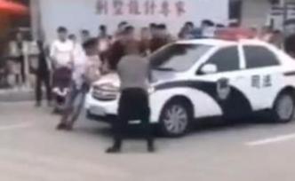 寶雞一街辦書(shū)記疑酒駕司法警車(chē)當(dāng)街被堵，官方稱(chēng)已被免職