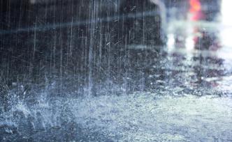 四川茂县17日暴雨引发3处泥石流，85人紧急转移暂无伤亡