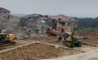 秦嶺南麓養(yǎng)老項(xiàng)目建起62棟別墅，9棟被認(rèn)定違建拆除