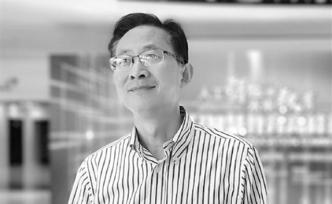 不要一提網(wǎng)絡(luò)和手機(jī)就如臨大敵，這可能是未來學(xué)校的常態(tài)