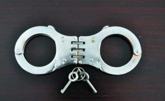 河北網(wǎng)紅“紅薯大姐”“精神姐”發(fā)布低俗表演視頻被拘15天