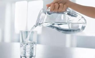 世衛(wèi)稱“人喝太多水可能中毒”？專家：要避免短時(shí)間大量飲水