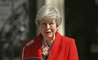 “脫歐首相”特雷莎·梅：執(zhí)政千日從“迎難而上”到遺憾落幕