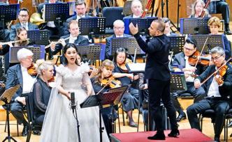 在交响音乐里，“九色鹿”的传说活了过来