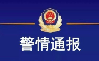 山东莱阳三初中生同骑一辆摩托车与空载校车碰撞，致一死两伤