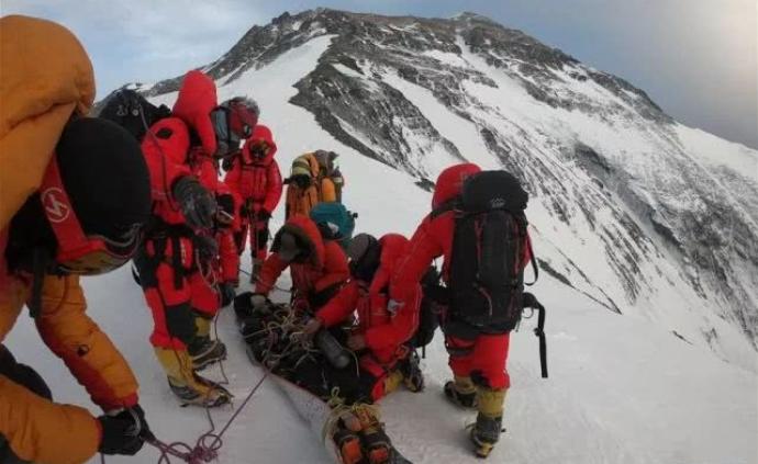 親歷者：珠峰南坡10人遇難，北坡也堵