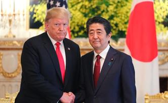 美国总统首次登上日本自卫队军舰，美日首脑欲彰显同盟牢固