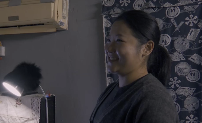 蝸居雜物間，“滬漂”女孩自學特殊技能