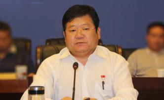 陜西副廳干部祁玉江主動(dòng)投案，曾因熊抱演出現(xiàn)場(chǎng)女主持惹爭(zhēng)議