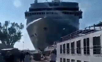 意大利大郵輪撞小游船，只有5人受傷