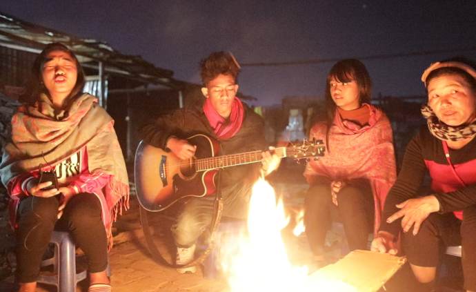 缅甸85后姑娘花光所有积蓄，收养35名战乱孤儿