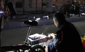 消逝中的深夜集市，流浪漢與冒險(xiǎn)家的天堂