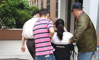 高考时间到！上海5万考生赶考，一场爱心接力在考场上演